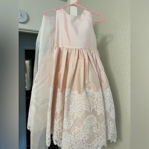 Stunning lace dress for your little princess 3T